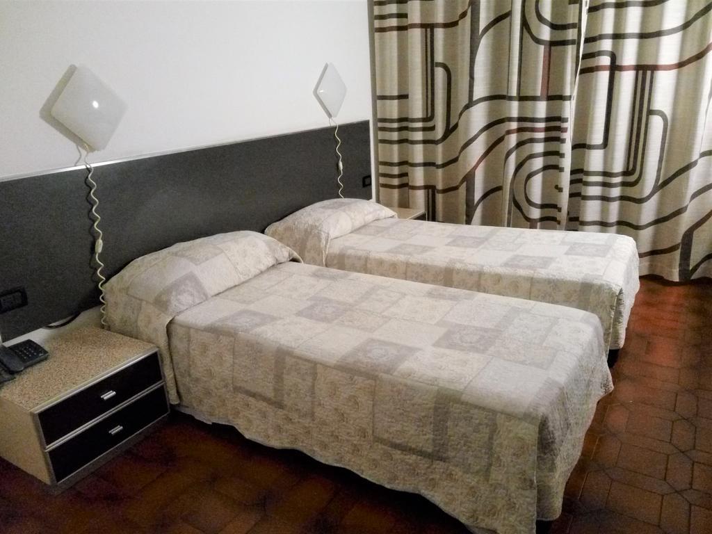 Hotel Giada Turin Phòng bức ảnh